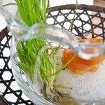 食彩工房 そばの華 - 店内のご紹介です（人参で作られた蛙です）⑥