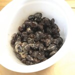 白金温泉郷 森の旅亭 びえい - 黒豆納豆♬
      ご飯の人の分が置いてあります。