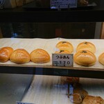 小月パン工房 - ショーケース