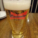 ガーリック・ジョーズ - バドワイザー生（ハッピーアワー３９０円）