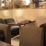 HANARE by kawara CAFE＆DINING - お店の中