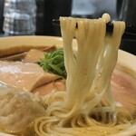 らぁ麺 紫陽花 - 煮干らぁ麺 麺リフト