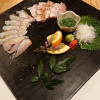 対馬のどぐろとイカ活き造り 博多 魚蔵 都ホテル店 - 
