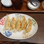 極上担々麵 香家 みなとみらい東急スクエア店 - 餃子