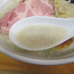 ゆきラーメン 山手 - スープ