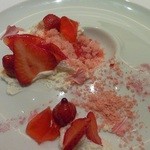 フロリレージュ - クレームダンジュとフレッシュのいちご