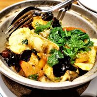 横浜中華街 重慶飯店 本館 - 海鮮と野菜の辛子煮火鍋（干鍋海鮮）