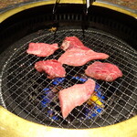 和牛焼肉食べ放題 肉屋の台所 - 