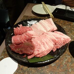 和牛焼肉食べ放題 肉屋の台所 - 