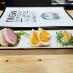 Hathor - 自家製燻製のおまかせ３種盛り