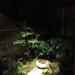 御料理 樋渡 - この庭が素敵