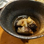天史朗鮨 - お通し（姫サザエ煮）
