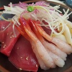 みなと市場 小松鮪専門店 - ◆「三種赤身丼」
