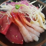 みなと市場 小松鮪専門店 - ◆「三種赤身丼」