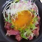 みなと市場 小松鮪専門店 - ◆「まぐろユッケ丼」