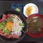 みなと市場 小松鮪専門店 - ◆「まぐろユッケ丼」