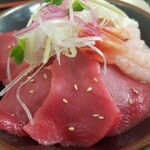 みなと市場 小松鮪専門店 - ◆「三種赤身丼」