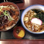 ドライブイン幸華 - ソースかつ重・うどんセット