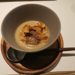 イタリアン オット - フォアグラと菊芋のスープ