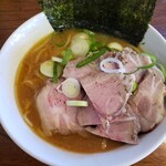麺屋CHIKUWA - 横浜豚骨醤油ラーメン大盛　チャーシュー