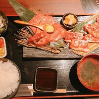 肉匠 牛虎 西中島店 - 