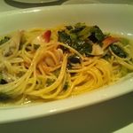 キヌカワ - 小松菜とホッキ貝の塩味パスタ