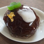 庵月 - 葛に包まれたつぶ餡菓子