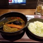 ピカンティ - 38億チキンレッグ(1,100円)＋辛さ3/幻影(100円)