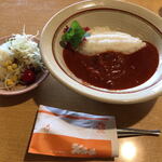 シャスール - 料理写真:マサラ赤カレー、サラダ