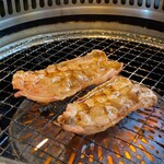 焼肉じゃん亭 - 牛炙りすき焼きカルビ