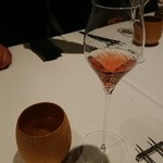 VELROSIER - 2001_Vel ROsier_MOET＆CHANDON。変わらず泡。