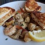 Jolly Roger Restaurant - 