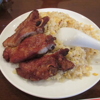 三和楼 - 排骨炒飯 三和楼 - 排骨炒飯
