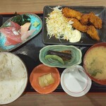 魚がし食堂　中央市場店 - お刺身と能登のカキフライ定食