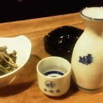 居酒屋 - 120326新潟　居酒屋　お通し＆日本酒