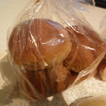 パン工房シマ - 袋入りの黒糖パン
