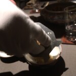 茶禅華 - 目の前でけずります