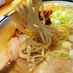 田中そば店 - 中華そば：麺アップ