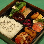 京橋 ドン・ピエール - 5個以上のご注文でお弁当も承っております。京橋近郊ならお届けも致します。