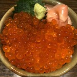 遠藤水産 - イクラ丼
