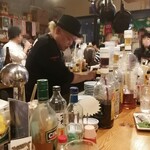 千匹屋 立ち飲み屋 - リアル「ビリケン」マスター
