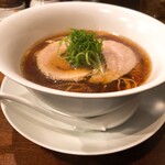 創作麺工房 鳴龍 - 醤油拉麺　900円