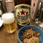 Manten Sakaba - 「瓶ビール（大）」490円也。「お通し」350円也。