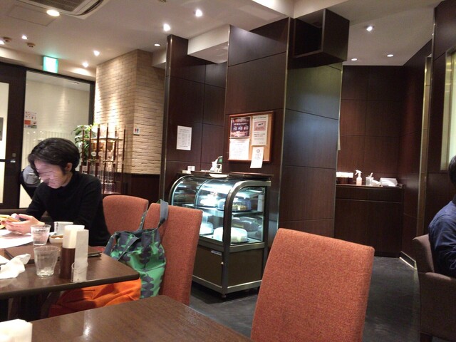 Cafe Miyama 新宿南口駅前店 カフェ ミヤマ 新宿 カフェ 食べログ