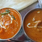 ドゥルガ　ダイニング - 左、ベジタブル 右、チキン♪