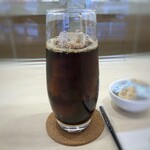 フラウアツコ　かやしな - ◆アイスコーヒー･･味わいは普通ですけれど、たっぷり入っているのがいいですね。