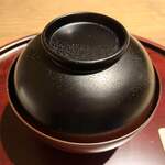 室町 和久傳 - 五島列島の九絵のアラレ揚げと丹後の大根のお椀