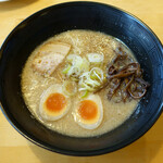 麺屋 いち - 博多屋台とんこつ麺（750円＋味付き煮たまご150円）