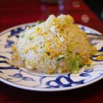 陳麻婆豆腐 - 蟹肉とレタスのチャーハン