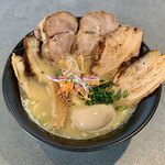 麺屋 花城 - スペシャル鶏白湯(1,250円)